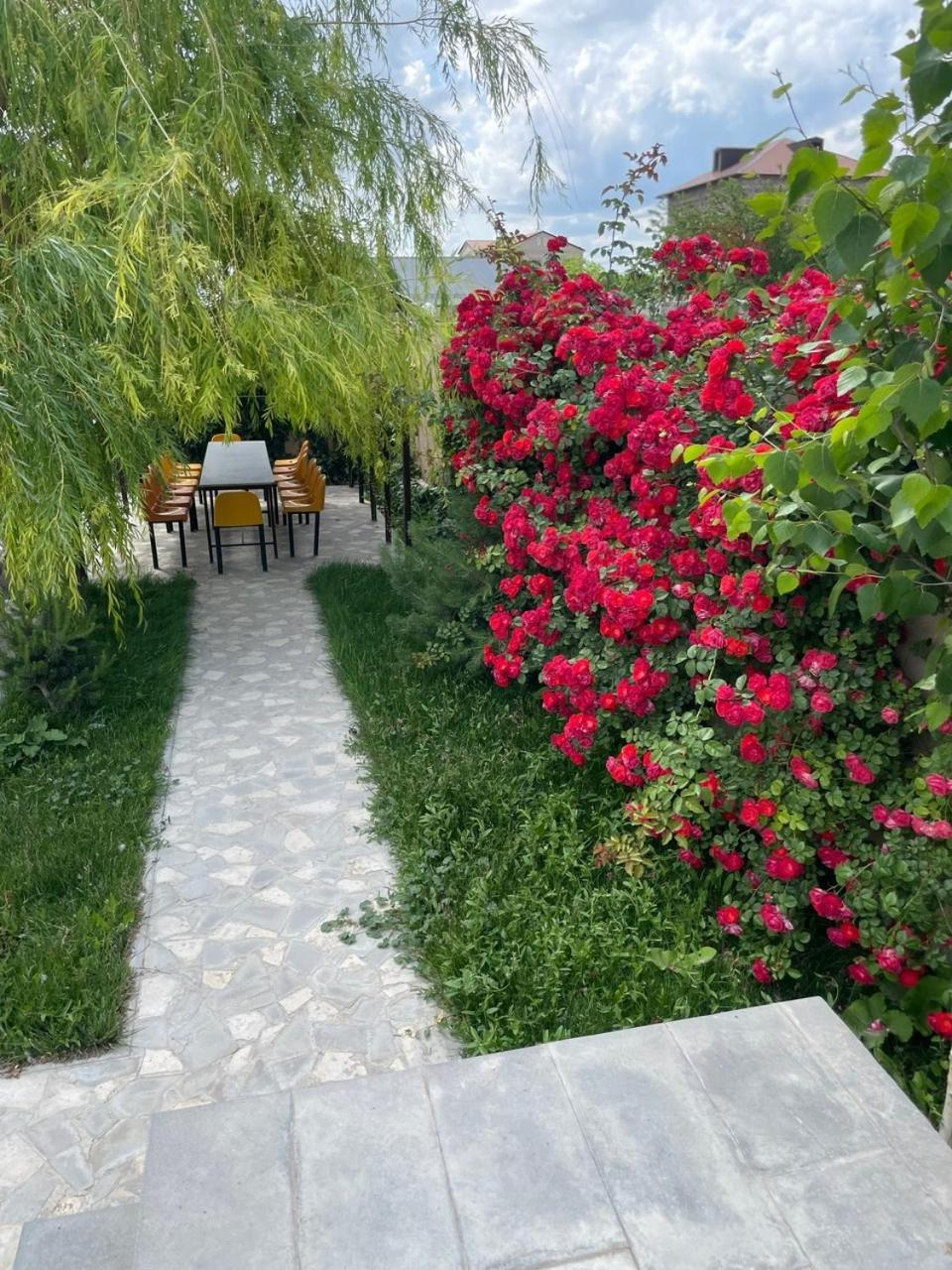 Decca Hotel Erivan Dış mekan fotoğraf