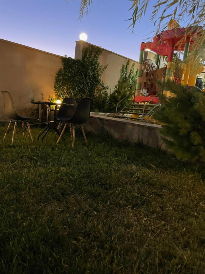 Decca Hotel Erivan Dış mekan fotoğraf