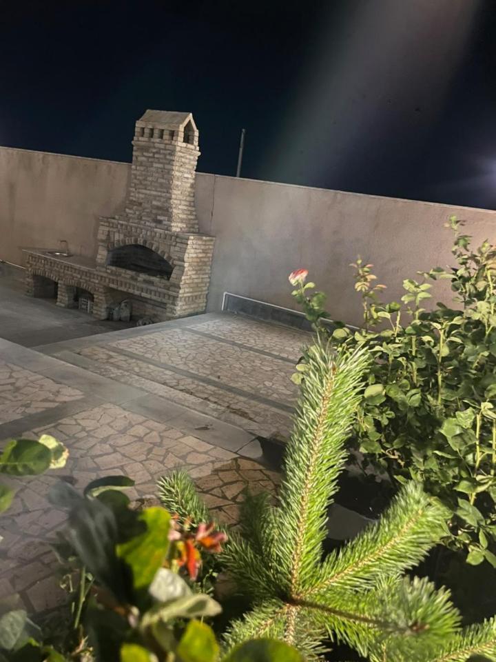 Decca Hotel Erivan Dış mekan fotoğraf