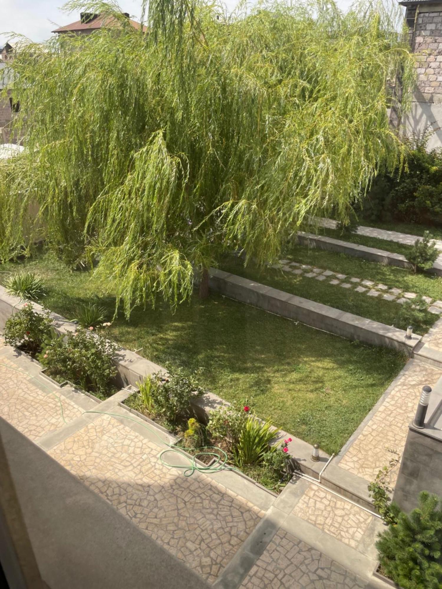 Decca Hotel Erivan Dış mekan fotoğraf