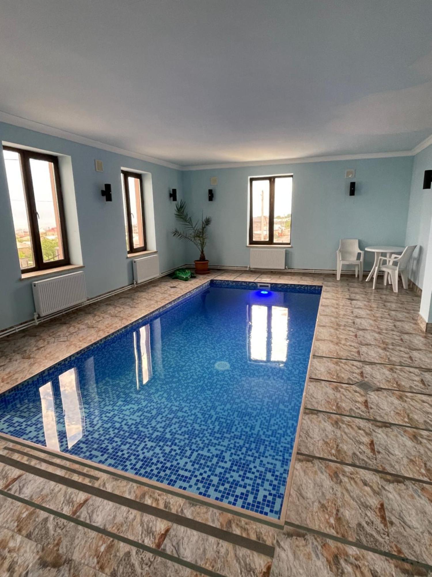 Decca Hotel Erivan Dış mekan fotoğraf