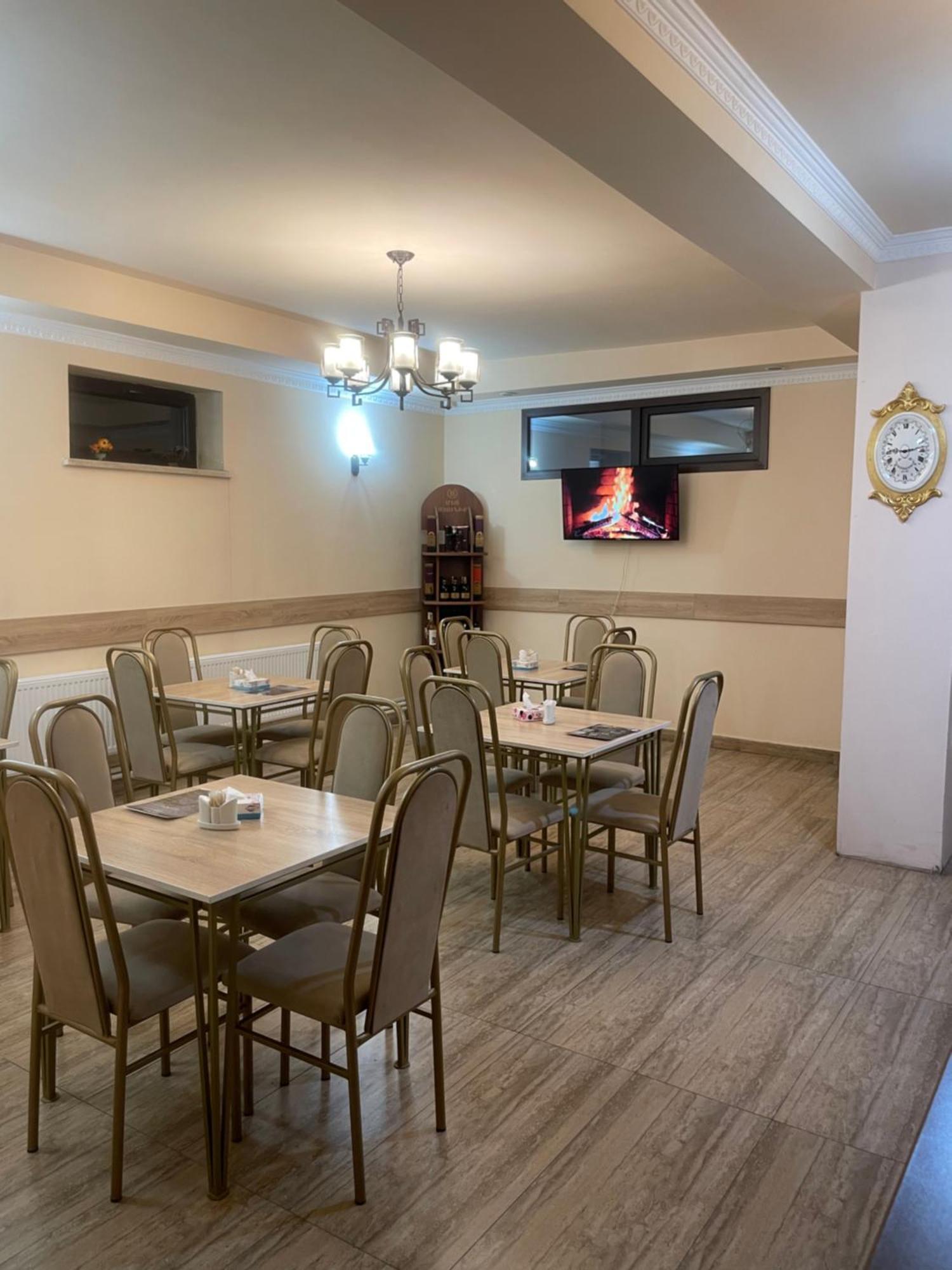 Decca Hotel Erivan Dış mekan fotoğraf